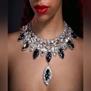 Mia Wynn Silver Luxury Women's Rhinestone & Black Crystal Bib Necklace
